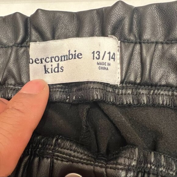 Abercrombie Kids Youth Girls Black Faux Leather Paper Bag Waist Pants Size 13/14 - Picture 3 of 5